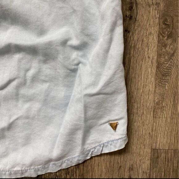 WOMENS GUESS SHIRT SIZE MEDIUM - Picture 2 of 3